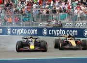 开云官网-雷诺车队鏖战红牛车队，皮亚斯特里带队取胜的简单介绍