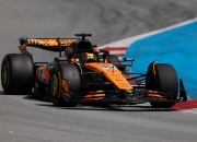 开云体育平台APP-红牛车队翻盘阿斯顿马丁，皮亚斯特里刷新纪录的简单介绍