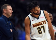 开云体育登录-掘金鏖战猛龙，浓眉哥带队取胜