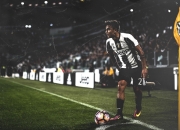 开云体育中国-暗夜极速，当杰伦·格林在F1街道赛之夜化身无解之谜