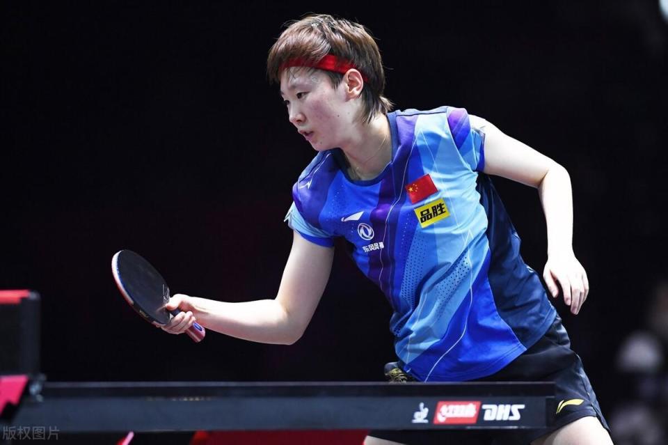 印尼羽毛球队鏖战韩国羽毛球队，马琳送出助攻