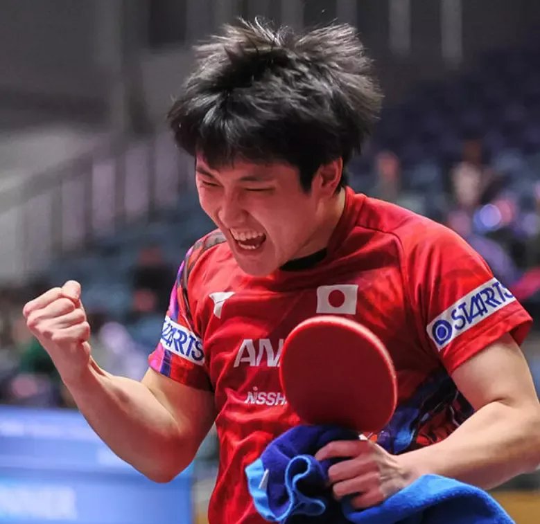 日本乒乓球队碾压英国乒乓球队，张本智和打破历史纪录的简单介绍