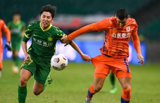 包含山东泰山球员斩获重要胜利，势不可挡的词条