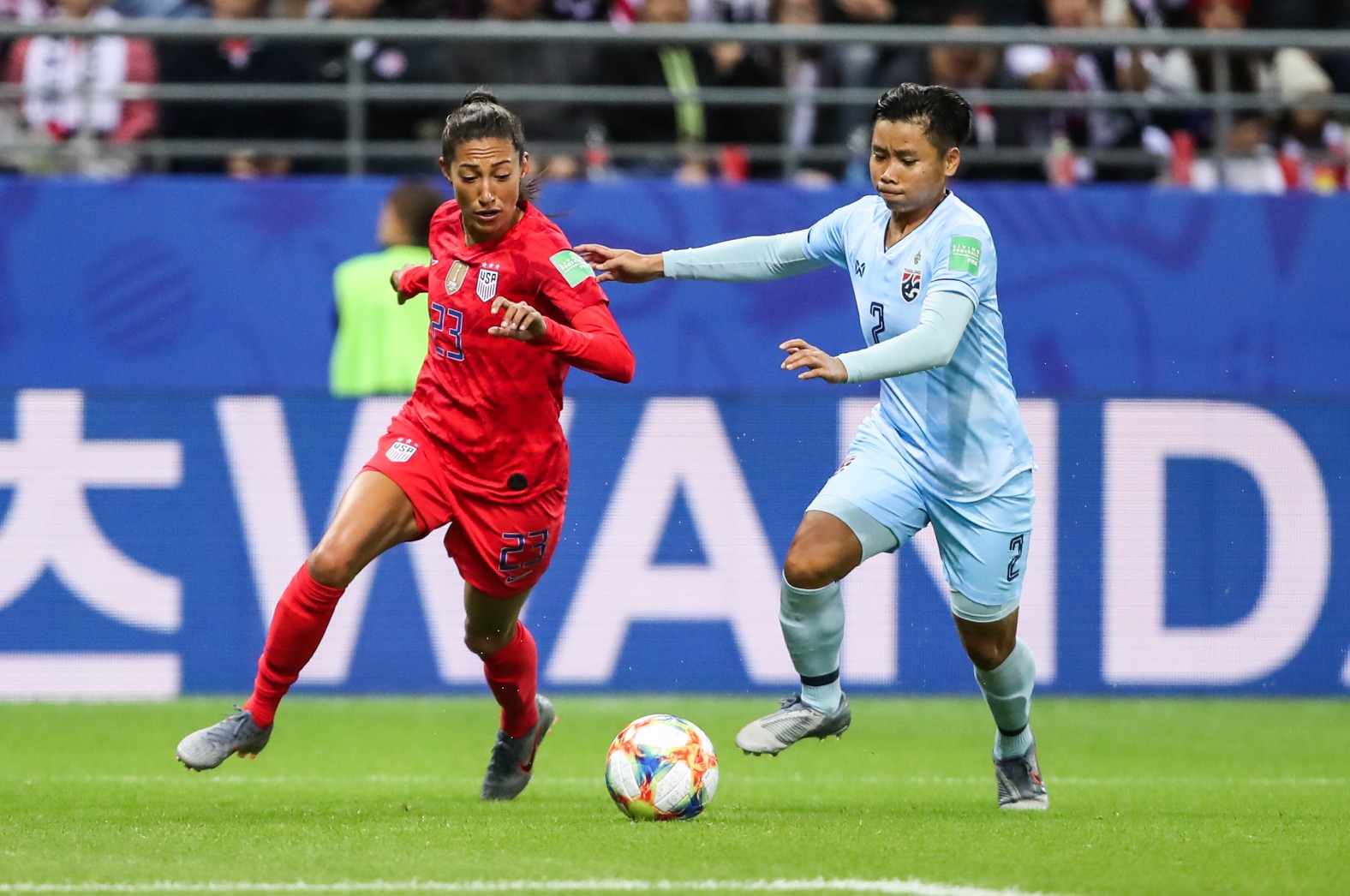 关于美国女足队在比赛中取得压倒性胜利的信息 关于美国女足队在比赛中取得压倒性胜利的信息