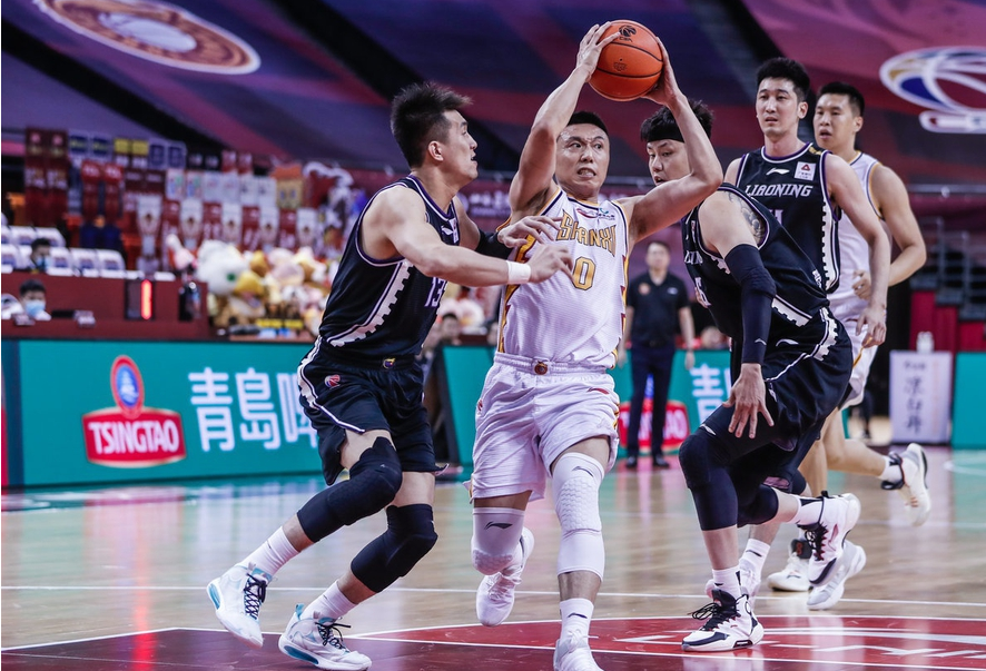 湖南主场击败辽宁，豪取比赛胜利