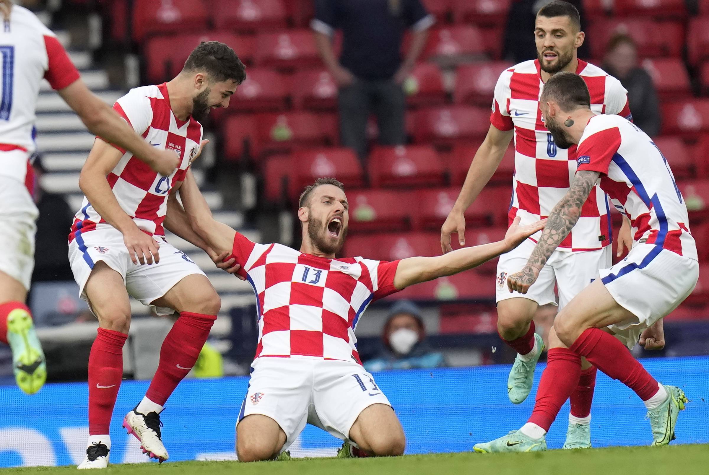 包含英格兰主场失利!困境中的国家队如何应对?的词条 包含英格兰主场失利!困境中的国家队如何应对?的词条