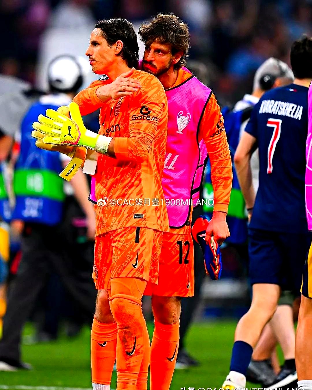 弗赖堡门将神勇扑救，帮助球队守住胜利的简单介绍