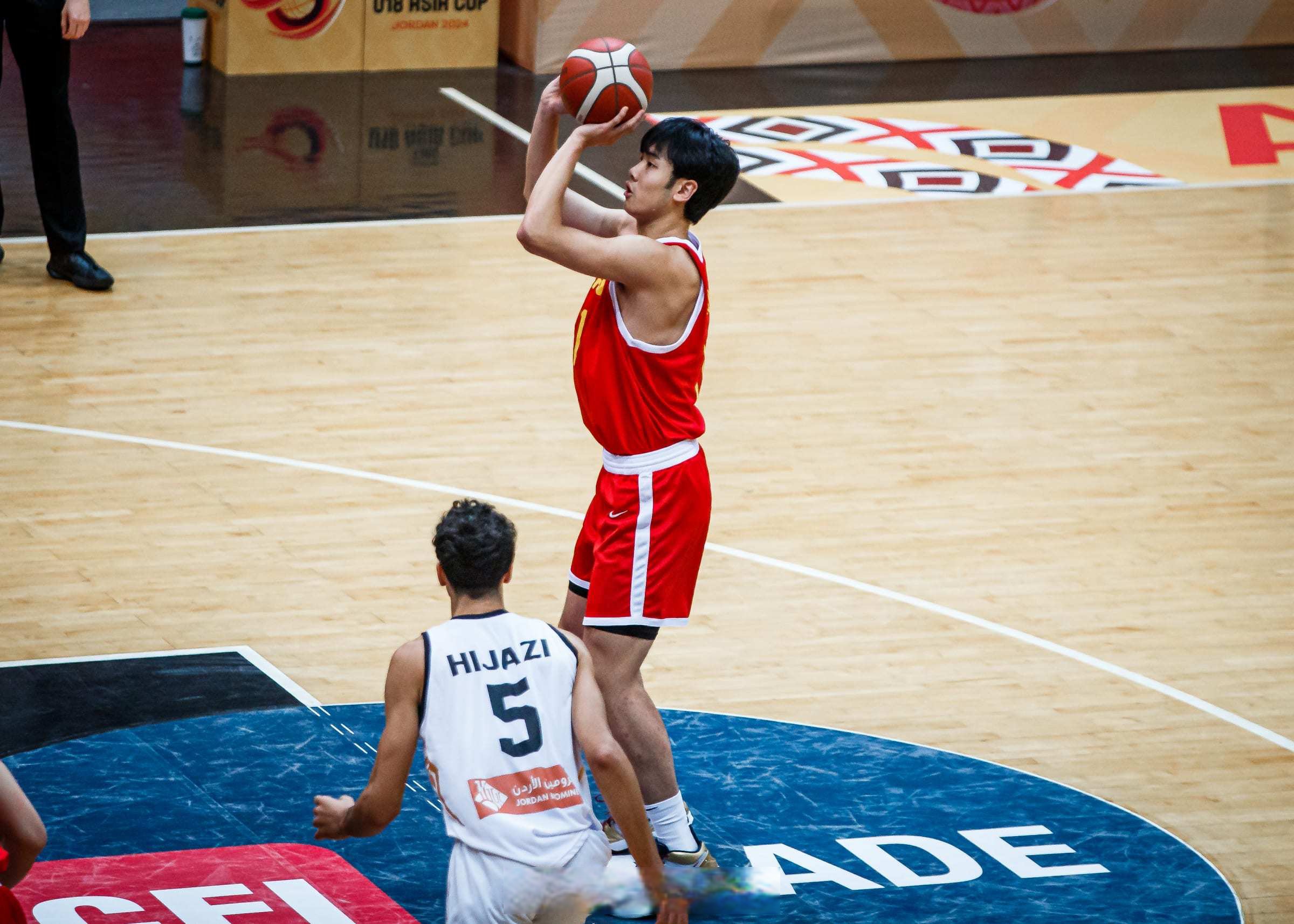 包含福建男篮奋力拼搏，向胜利冲刺的词条