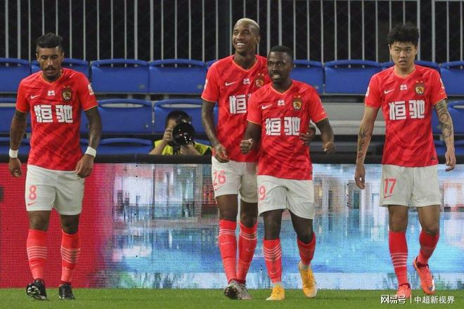 重庆力帆在主场展现强大实力，轻松战胜河北华夏