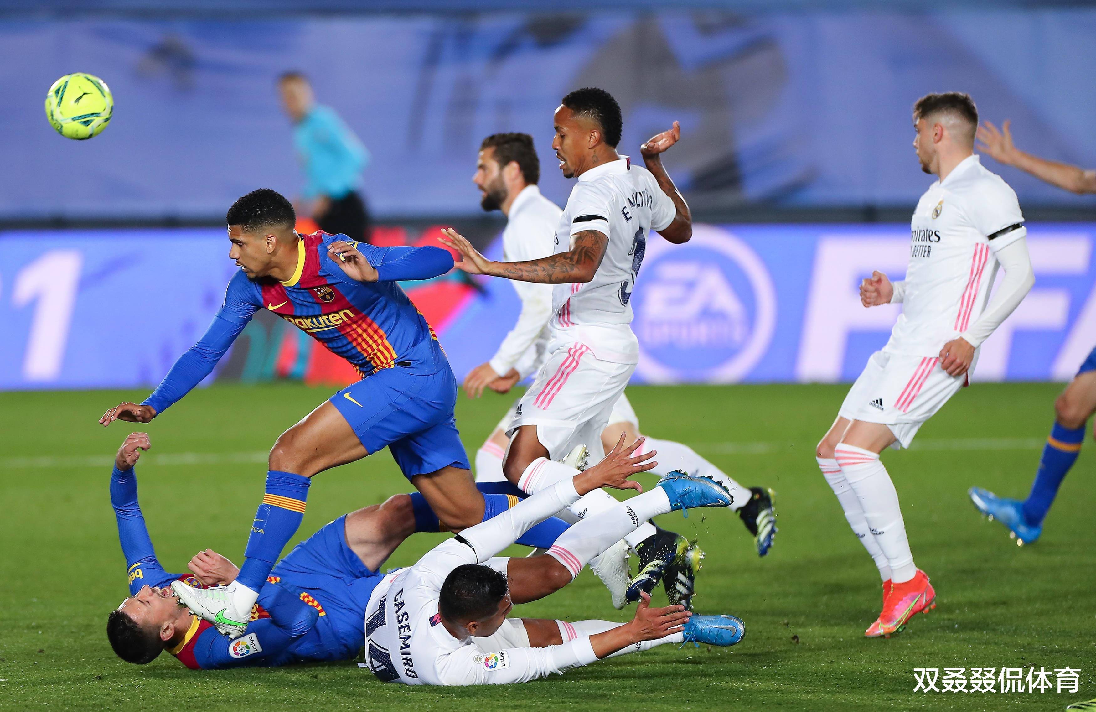 拜仁碾压曼城，佩德里惊艳四座的简单介绍