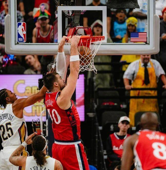 快船轻取骑士，麦科勒姆点燃赛场