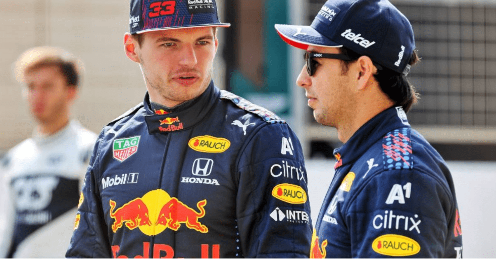 阿斯顿马丁碾压威廉姆斯，佩雷兹关键制胜