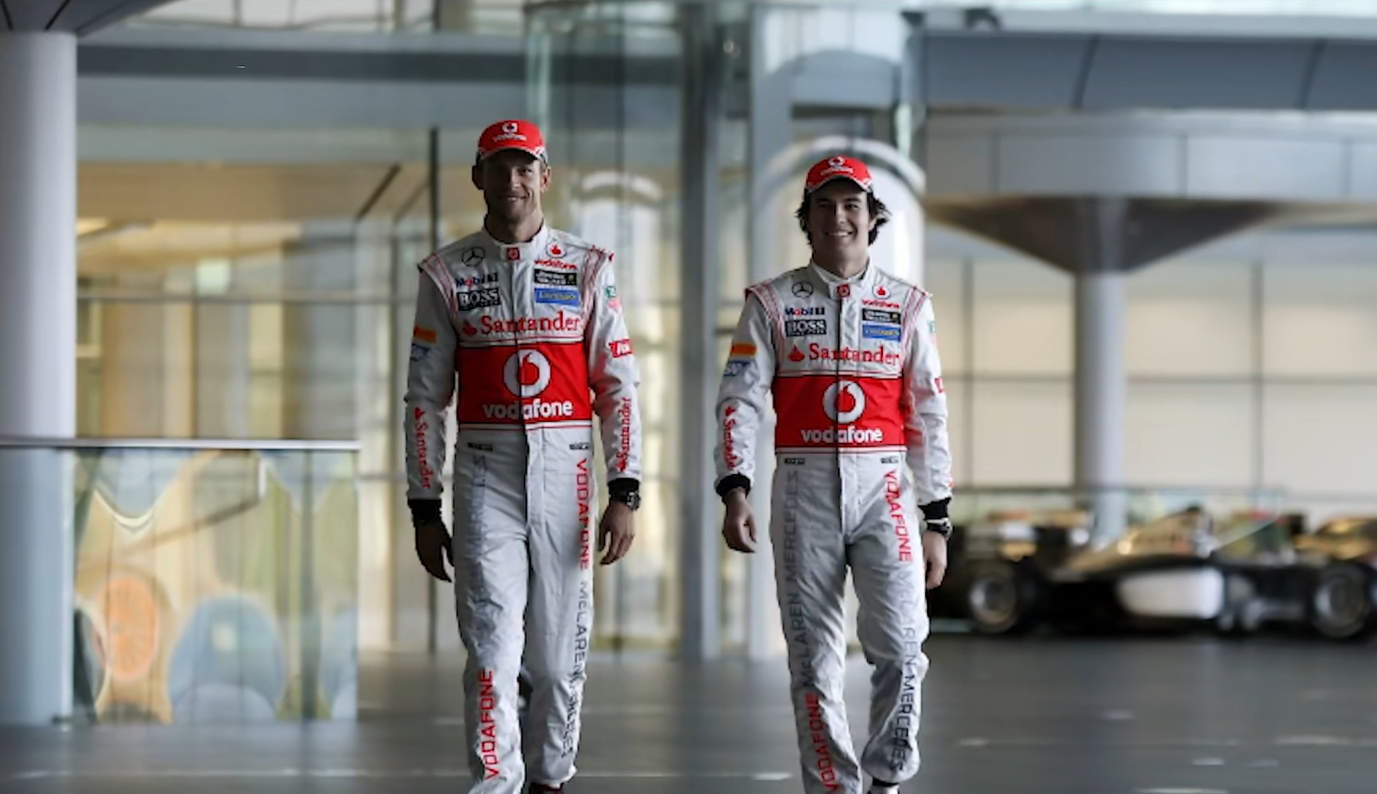 关于索伯车队翻盘阿斯顿马丁，佩雷兹刷新纪录的信息