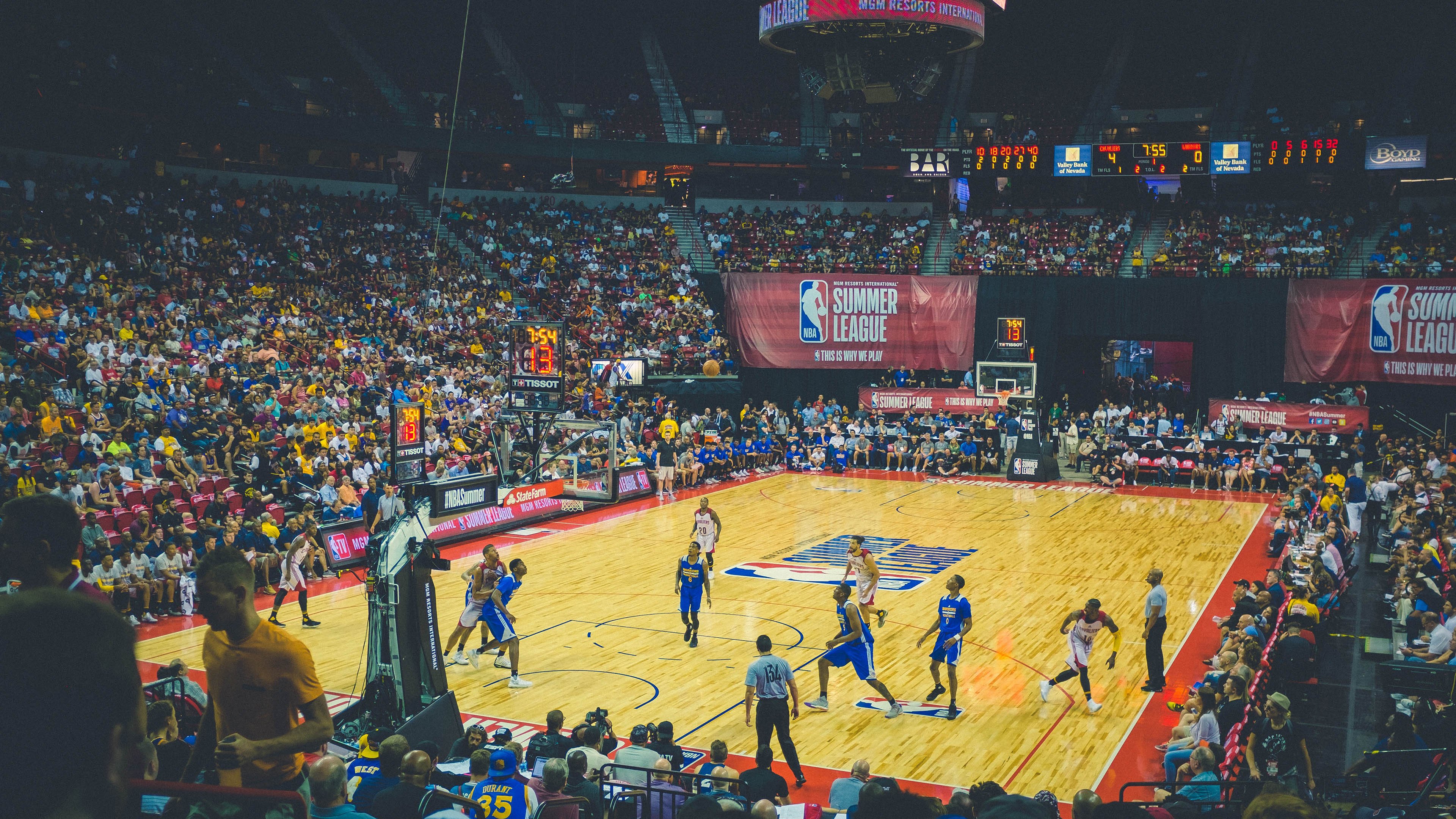 巴斯托尼的罗马帝国，当意大利铁卫在阿尔及利亚之战中打出统治级数据